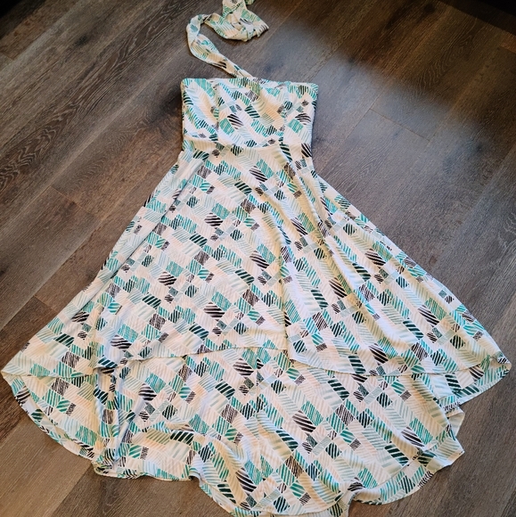 High-Low Dress - Picture 2 of 4